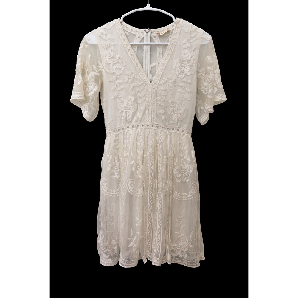 Altar'd State White‎ Lace Floral Embroidered Mini Dress V-Neck Flutter Sleeve S